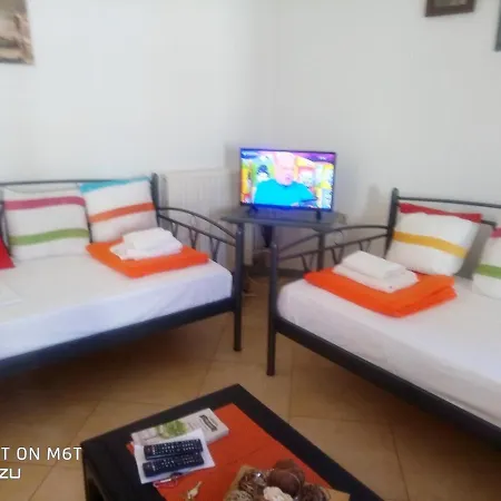 Delicatessen House Apartment Leonidio