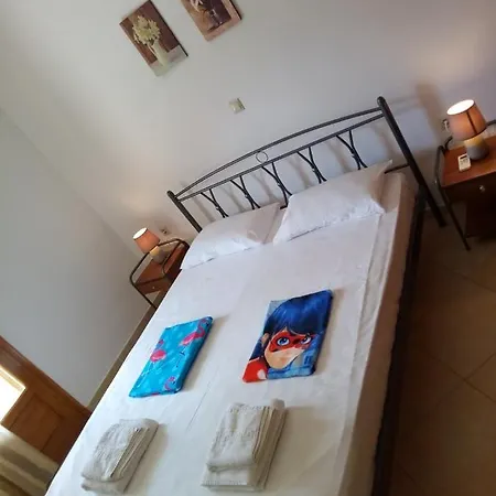 Delicatessen House Apartment