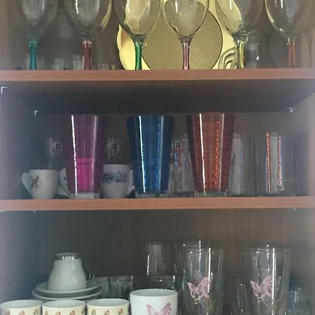 Delicatessen House شقة ليونِذيو